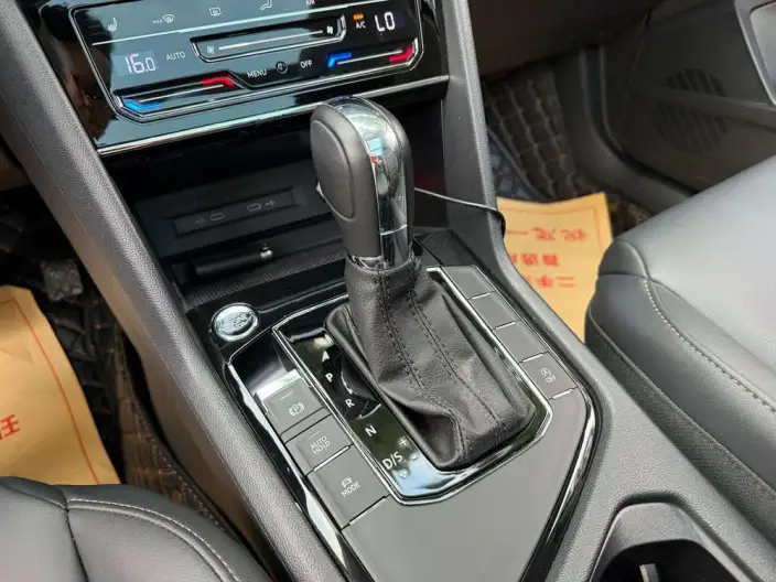 Volkswagen Tharu 2022 Model 330TSI 4WD Deluxe Edition – фото 10