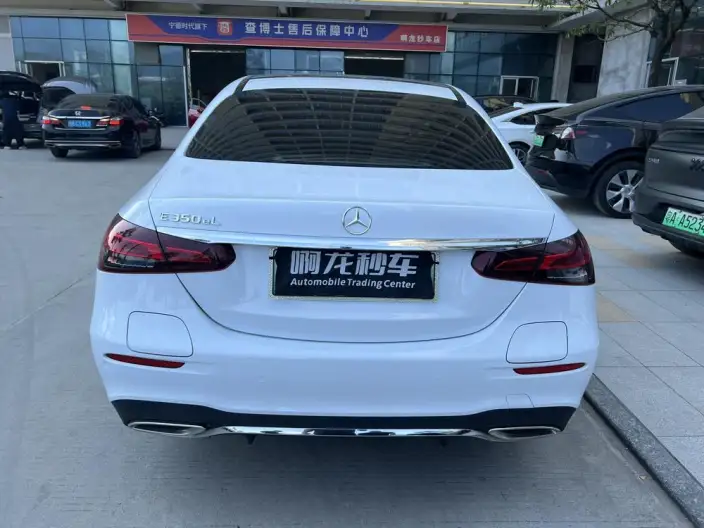 Mercedes-Benz E-Class PHEV 2021 Model E 350 e L Sports sedan – фото 4