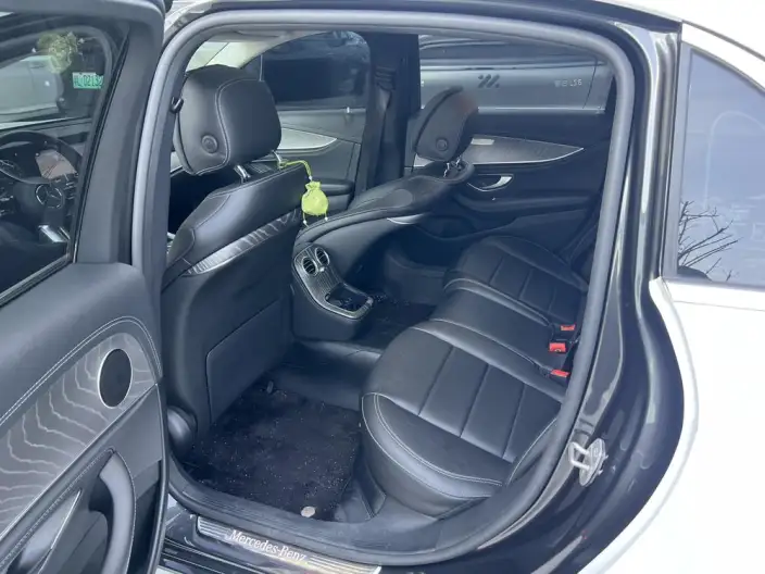 Mercedes-Benz E-Class PHEV 2021 Model E 350 e L Sports sedan – фото 9