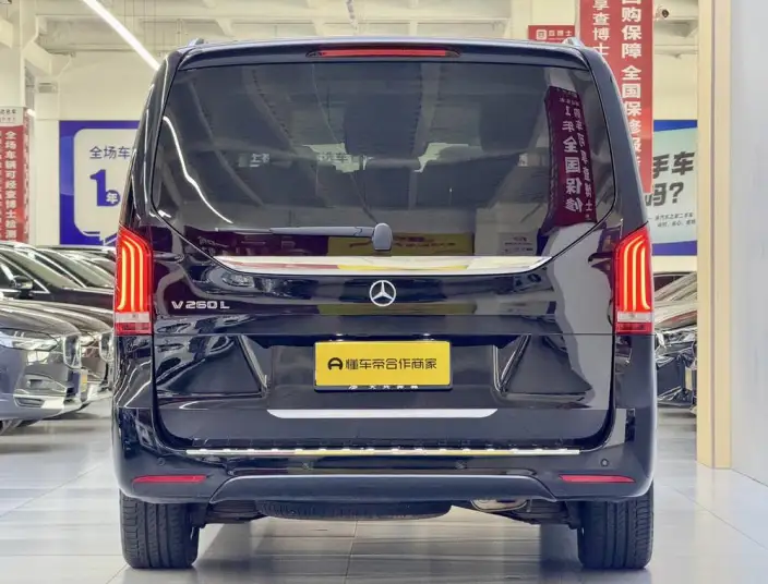 Mercedes-Benz V-Class 2021 Model V 260 L Long wheelbase Deluxe Edition – фото 4