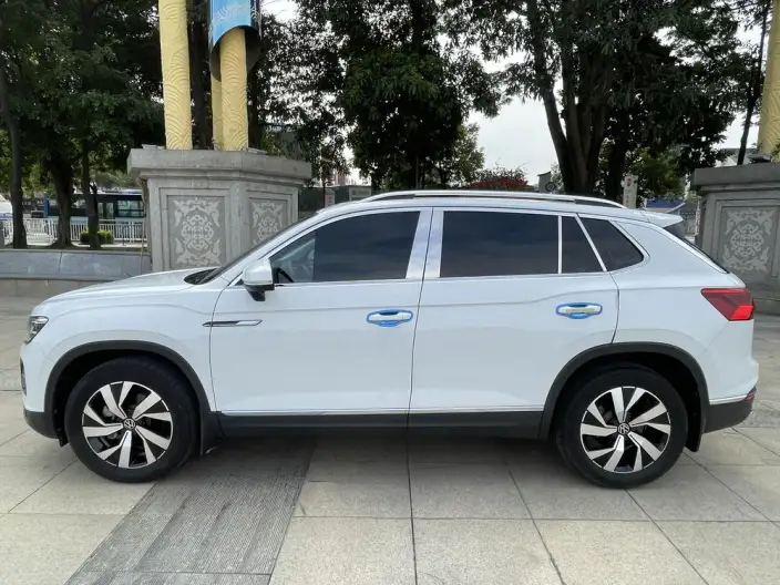 Volkswagen Tayron 2022 Model 330TSI 2WD Luxury Zhilian Edition – фото 4