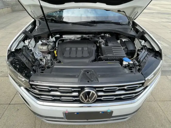 Volkswagen Tayron 2022 Model 330TSI 2WD Luxury Zhilian Edition – фото 9