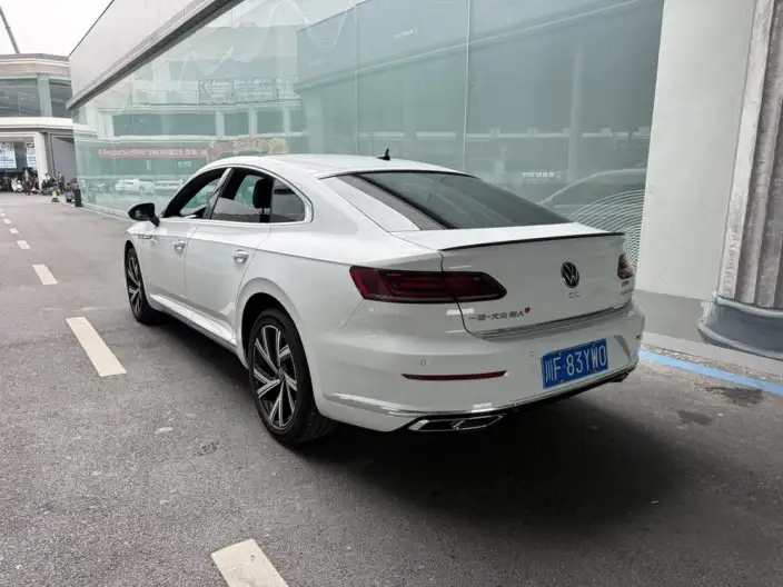 Volkswagen CC 2024 Model 330TSI Dazzling version – фото 4