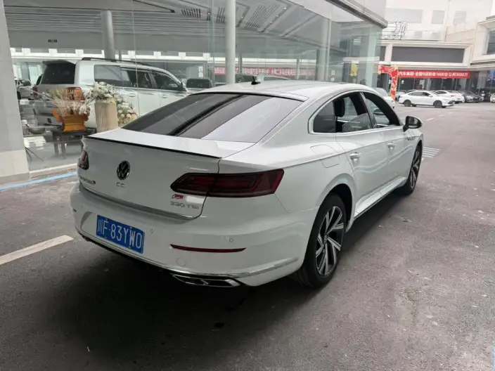 Volkswagen CC 2024 Model 330TSI Dazzling version – фото 6