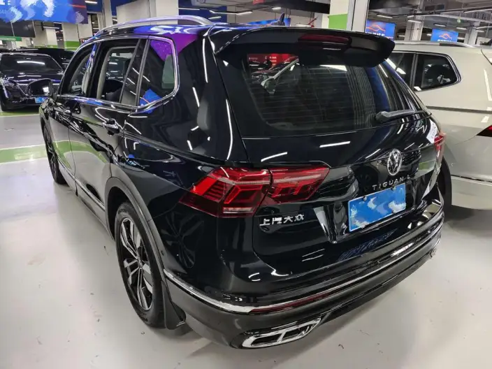 Volkswagen Tiguan L 2022 Model 330TSI Automatic 2WD R-Line Enjoy the version more – фото 3