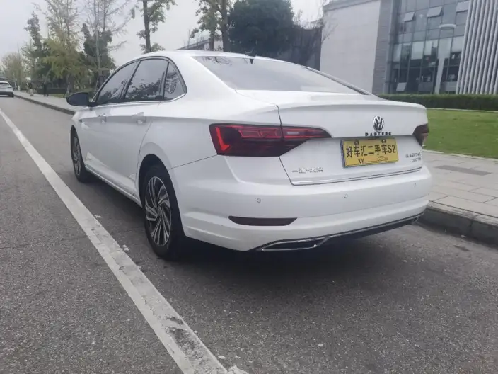 Volkswagen Sagitar 2021 Model 280TSI DSG Luxury Zhilian Edition – фото 4