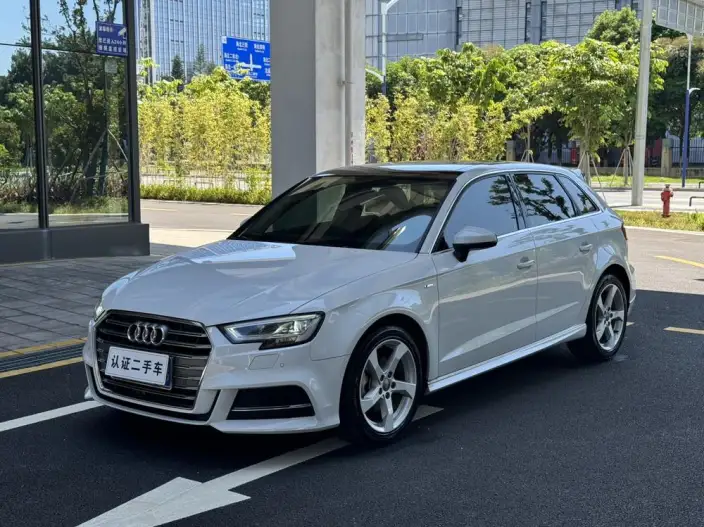 Audi A3 2020 Model Sportback 35 TFSI Fashion Model China VI – фото 1
