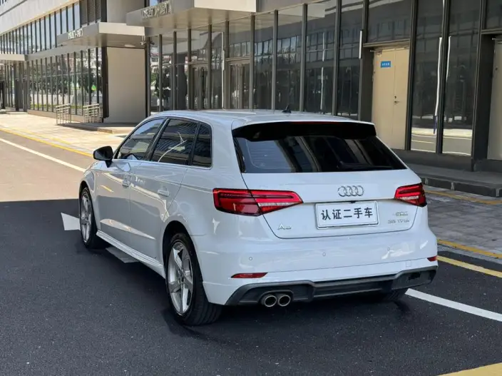 Audi A3 2020 Model Sportback 35 TFSI Fashion Model China VI – фото 4