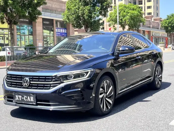 Volkswagen Passat 2022 Model 380TSI Deluxe Edition – фото 1