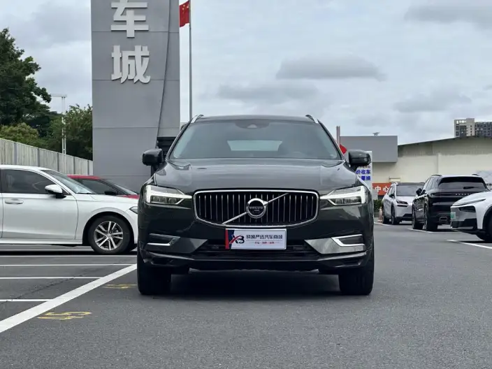 Volvo XC60 2020 Model T5 4WD Smart Range Deluxe Edition – фото 2