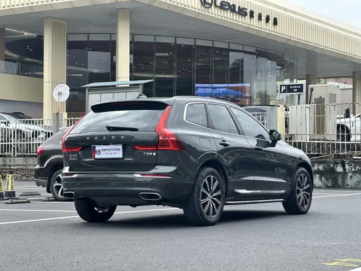 Volvo XC60 2020 Model T5 4WD Smart Range Deluxe Edition – фото 5
