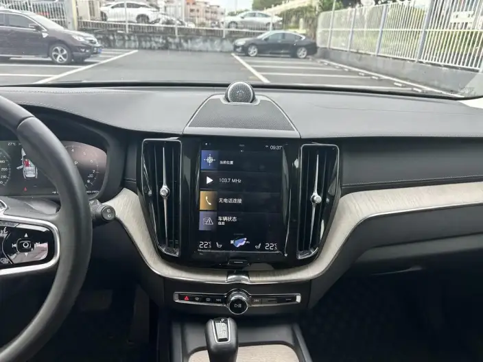 Volvo XC60 2020 Model T5 4WD Smart Range Deluxe Edition – фото 7