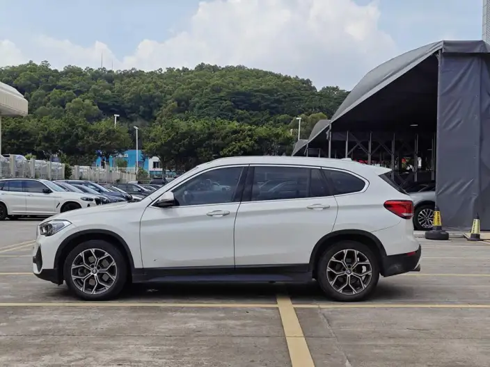 BMW X1 2022 Model sDrive25Li Leading Model – фото 4