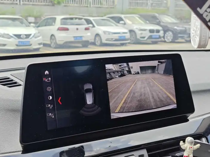 BMW X1 2022 Model sDrive25Li Leading Model – фото 10