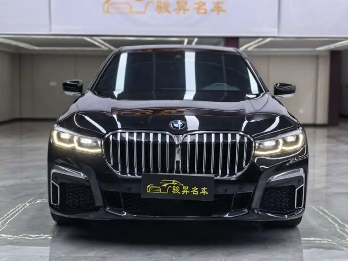 BMW 7 Series 2021 Model 730Li M Sports Set – фото 2