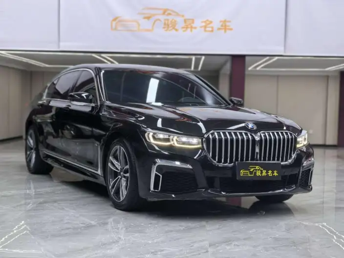 BMW 7 Series 2021 Model 730Li M Sports Set – фото 3