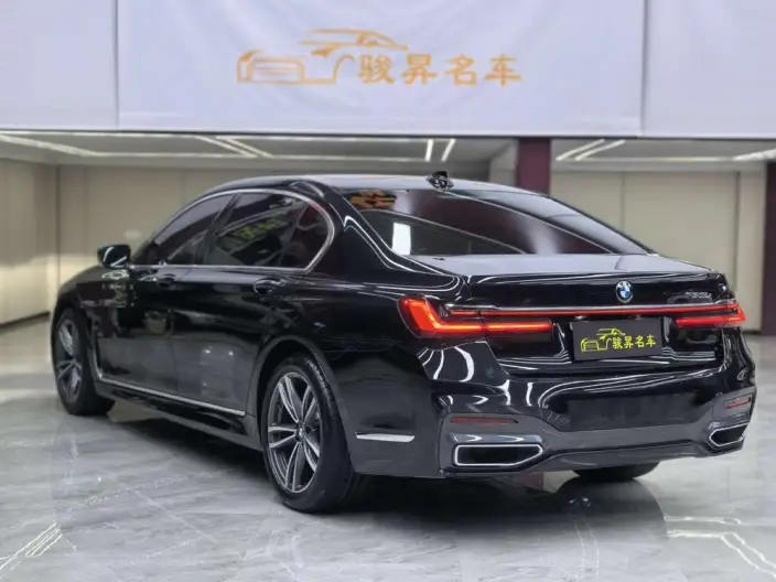 BMW 7 Series 2021 Model 730Li M Sports Set – фото 5