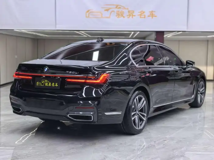 BMW 7 Series 2021 Model 730Li M Sports Set – фото 7