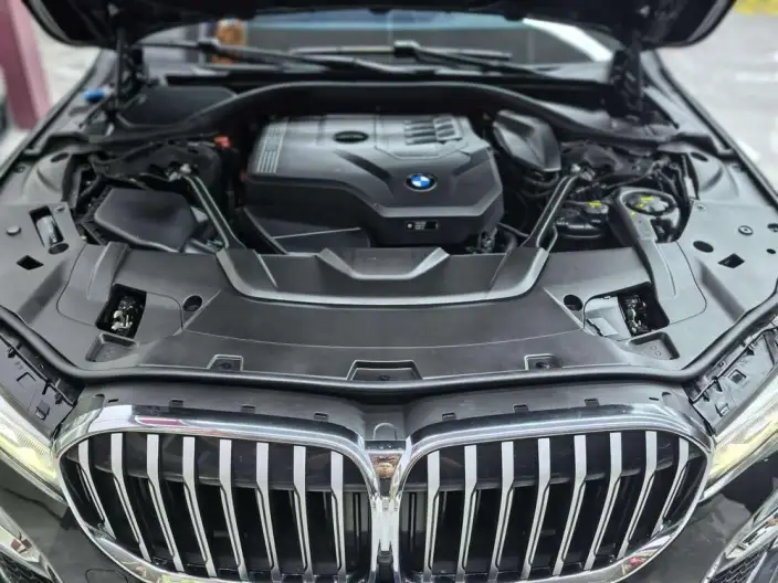 BMW 7 Series 2021 Model 730Li M Sports Set – фото 9