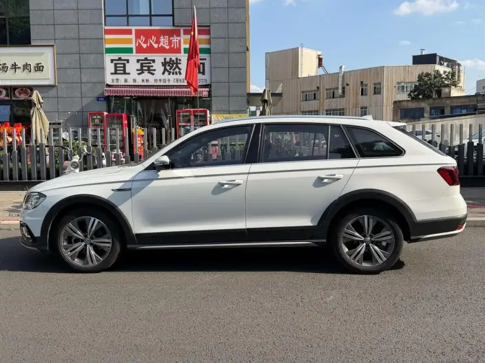 Volkswagen C-TREK 2020 Model 1.5L Automatic Comfort Model – фото 3