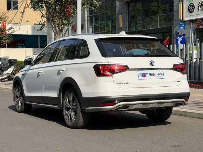 Volkswagen C-TREK 2020 Model 1.5L Automatic Comfort Model – фото 4