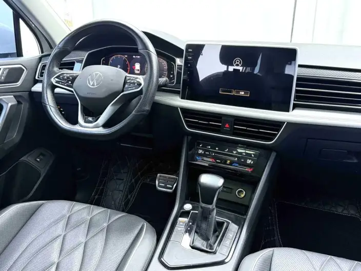 Volkswagen Tiguan L 2022 Model 330TSI Automatic 2WD R-Line Enjoy the version more – фото 4