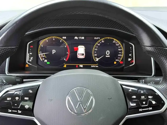 Volkswagen Tiguan L 2022 Model 330TSI Automatic 2WD R-Line Enjoy the version more – фото 5