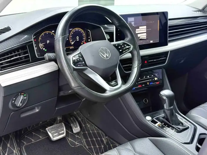 Volkswagen Tiguan L 2022 Model 330TSI Automatic 2WD R-Line Enjoy the version more – фото 6