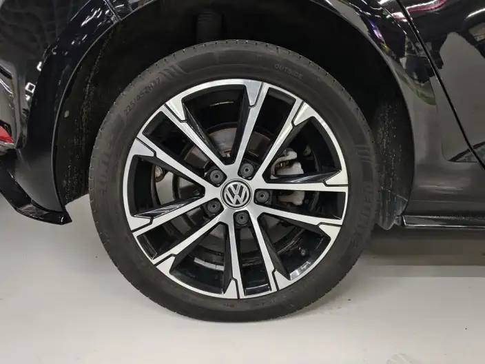 Volkswagen Golf 2020 Model 280TSI DSG R-Line – фото 4