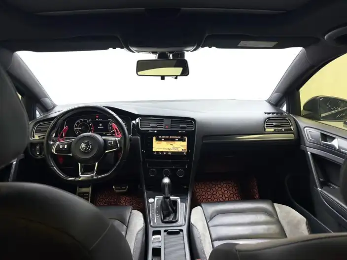 Volkswagen Golf 2020 Model 280TSI DSG R-Line – фото 5