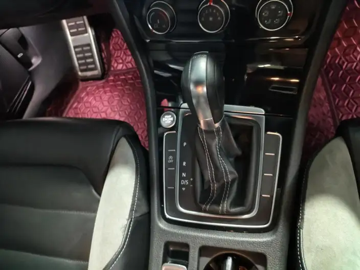 Volkswagen Golf 2020 Model 280TSI DSG R-Line – фото 7