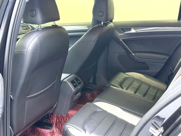 Volkswagen Golf 2020 Model 280TSI DSG R-Line – фото 9