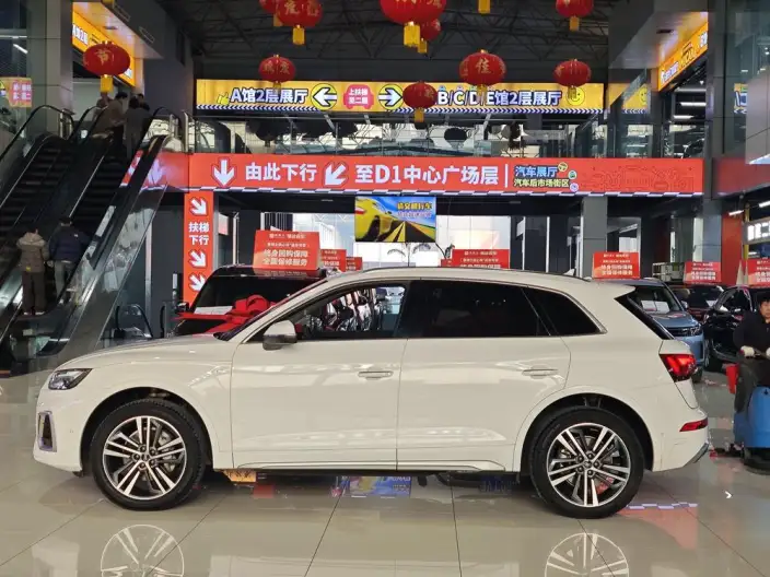 Audi Q5L 2022 Model Facelift 40T Luxury Dynamic Model – фото 3
