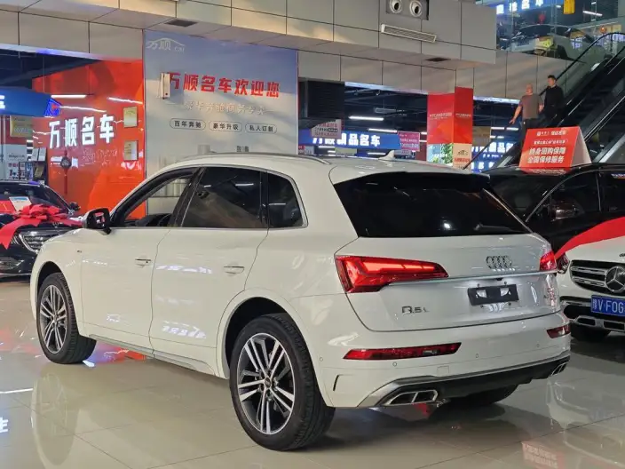 Audi Q5L 2022 Model Facelift 40T Luxury Dynamic Model – фото 4