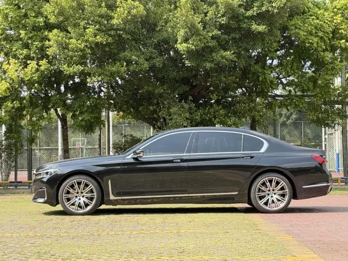 BMW 7 Series 2022 Model 740Li xDrive Executive Model Luxury Set – фото 4