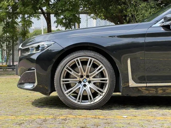 BMW 7 Series 2022 Model 740Li xDrive Executive Model Luxury Set – фото 8
