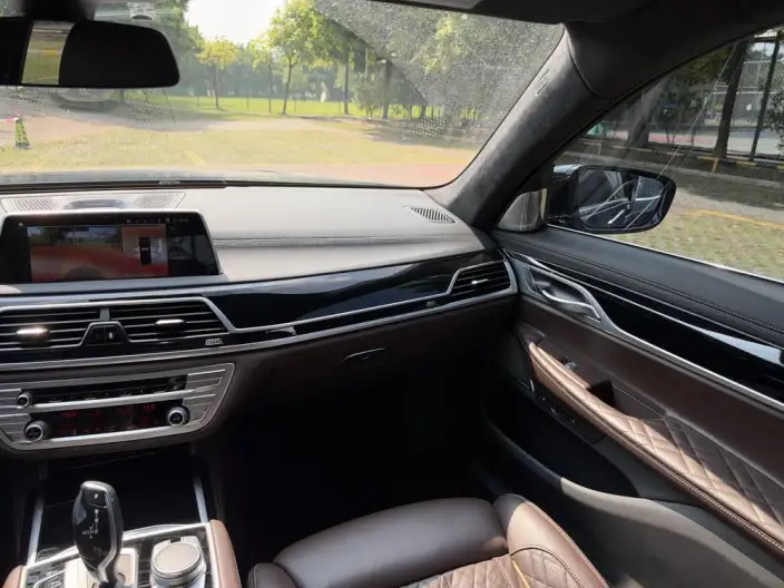 BMW 7 Series 2022 Model 740Li xDrive Executive Model Luxury Set – фото 9