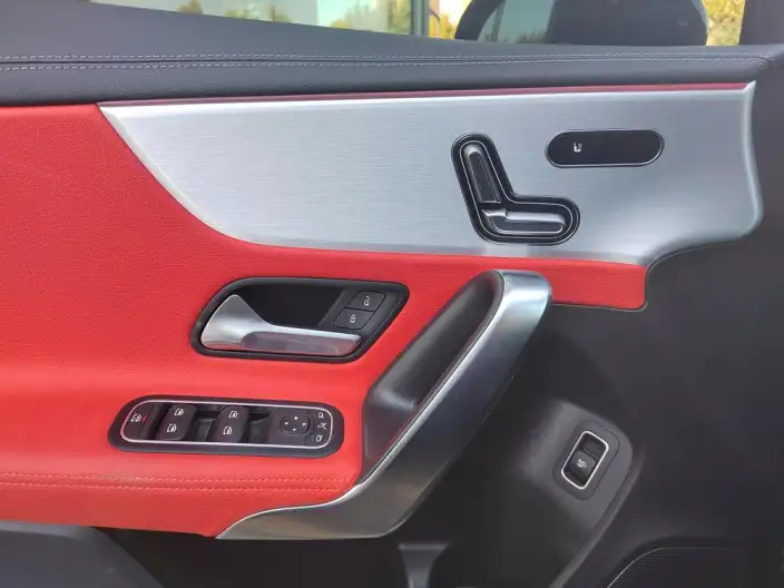 Mercedes-Benz A-Class AMG 2025 Model AMG A 35 L 4MATIC – фото 9
