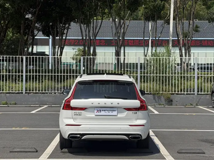 Volvo XC60 2021 Model T5 4WD Smart Range Sports Edition – фото 6