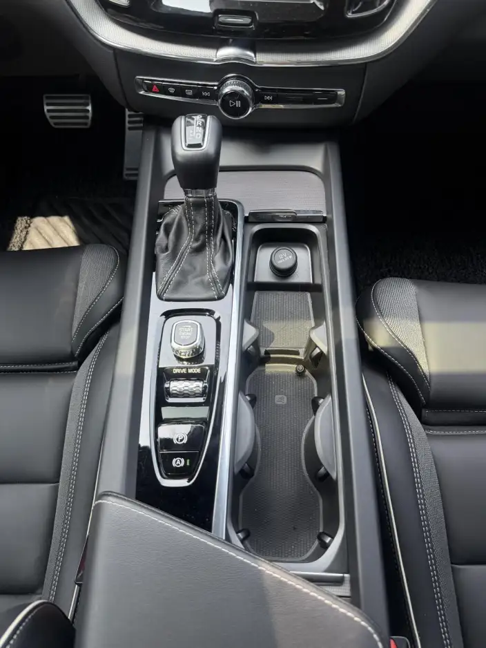 Volvo XC60 2021 Model T5 4WD Smart Range Sports Edition – фото 8