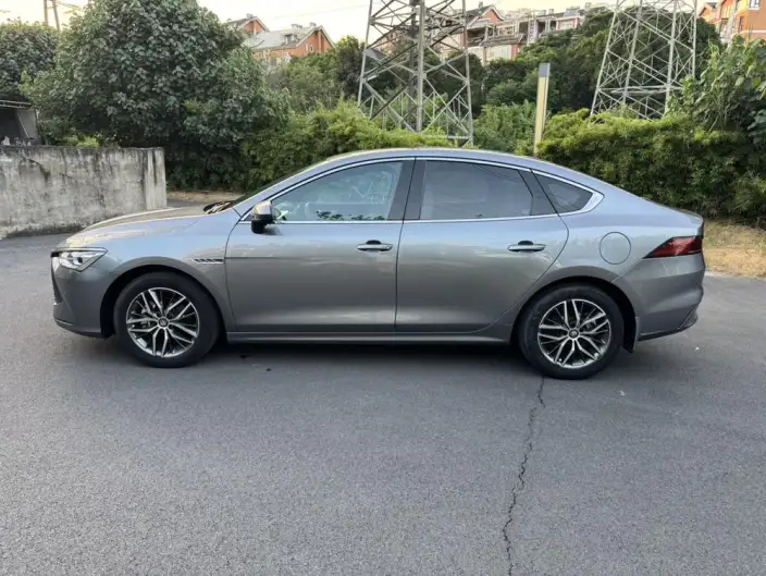 BYD Qin PLUS DM 2021 Model DM-i 55KM Flagship Model – фото 4