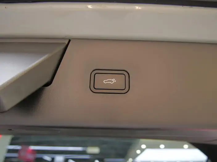 Volvo XC70 2026 Model 2WD Long Battery Life Pro Core – фото 7