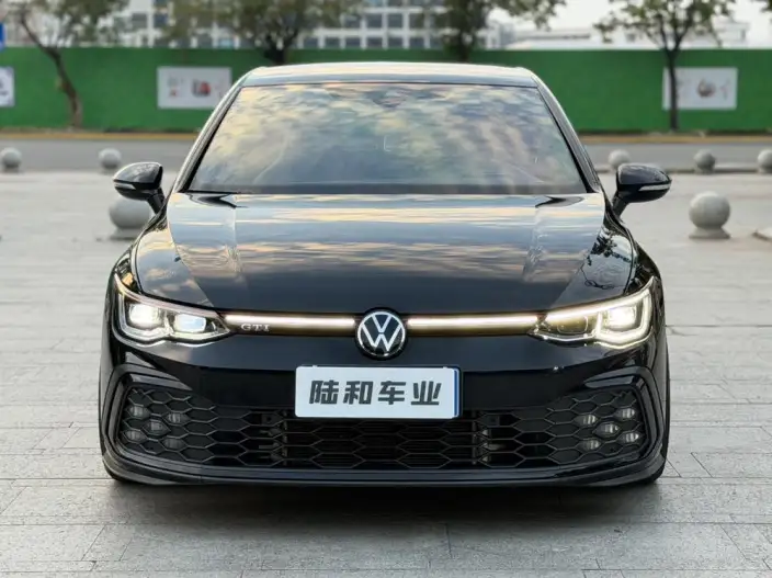 Volkswagen Golf GTI 2021 Model 380TSI DSG GTI – фото 2