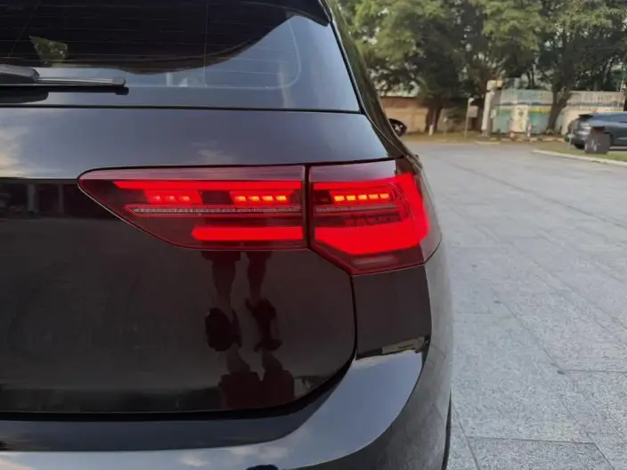 Volkswagen Golf GTI 2021 Model 380TSI DSG GTI – фото 9