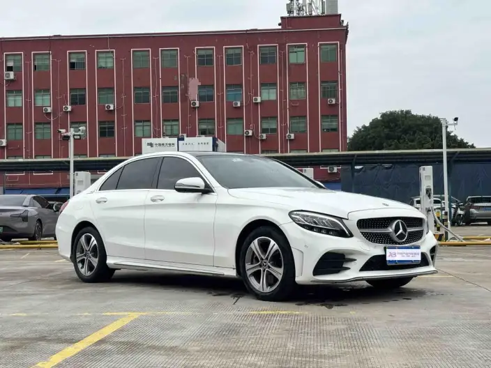 Mercedes-Benz C-Class 2021 Model C 260 L Sports Edition – фото 2