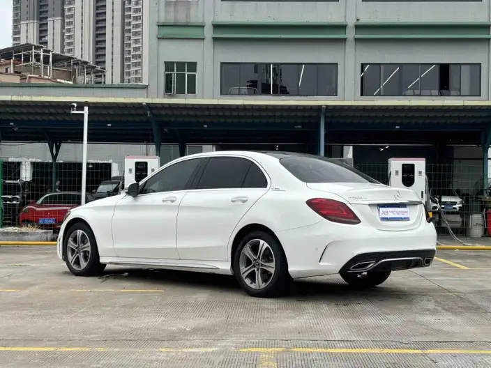 Mercedes-Benz C-Class 2021 Model C 260 L Sports Edition – фото 4