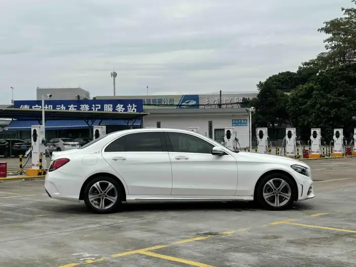 Mercedes-Benz C-Class 2021 Model C 260 L Sports Edition – фото 7