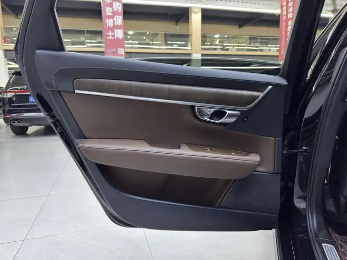Volvo S90 2022 Model B5 Smart Range Deluxe Edition – фото 5