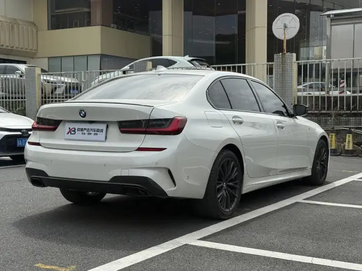 BMW 3 Series 2022 Model 325Li M Sports Set – фото 6