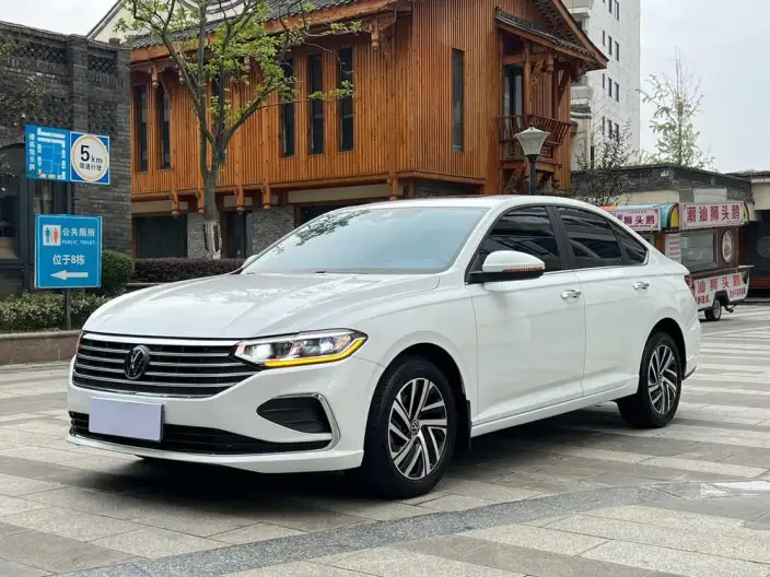 Volkswagen Lavida 2023 Model 300TSI DSG Manyi Edition – фото 1